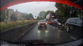 Moped criminals being chased by police in South London