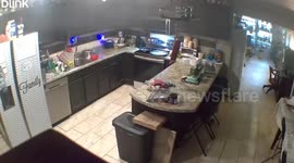 Teen daughter rescues pets during house fire in La Plata, Maryland, USA