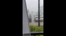 US: Heavy Rain and Storms in Tampa Bay as Tropical Moisture Moves In