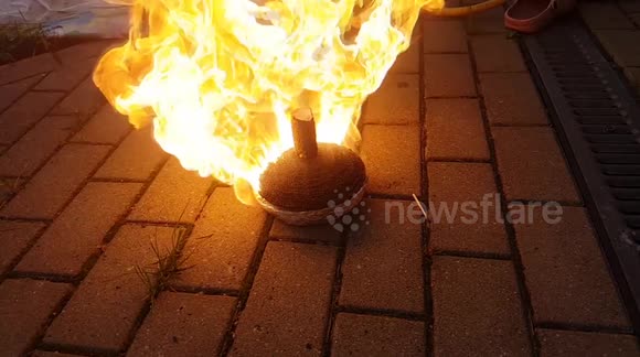 Man cooks marshmallow using 1500 matches