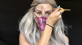 Albino snake illusion