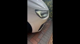 Car Has Built-In Headlight Washers