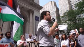 US: Hundreds participate 'Stop starving Gaza' march in New York City