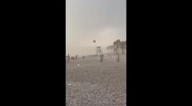 Spain: Sudden Heat Gust Hits Granada Beaches, Forcing Evacuation and Rescues 2