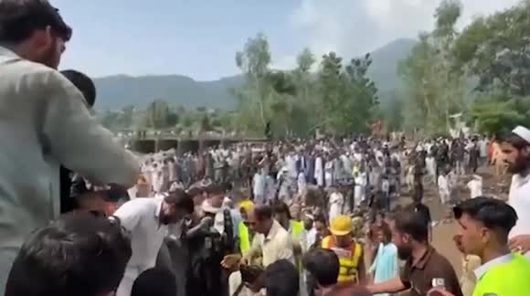 Pakistan: Flash floods kill over 300, leave 150 missing in NW Pakistan ...