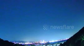 Spectacular fireball flashes across night sky in Japan