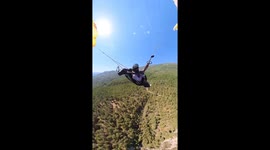 Paraglider deploys reserve chute after turbulence in Laragne-Montéglin, France