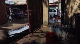 Bangladesh: Tube well cleaning brings joy in Mohammadpur