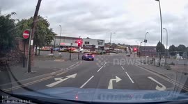 car jumps red light