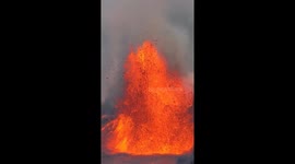 Dramatic lava fountains erupt from Kilauea volcano in Hawaii