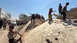 Israeli army strikes displaced Palestinian tents near Al-Shifa hospital in Gaza