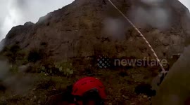 US: Hoist Rescue Extracts Injured Hiker At Franklin Mountain-Mammoth Cave