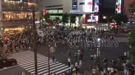 And go! Timelapse of Tokyo pedestrians crossing the famed Hachiko crossing