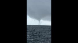 Japan: Waterspout Spotted Over Tokyo Bay 2