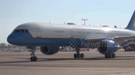 US Secretary of State leaves plane after landing in Israel
