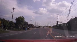 Motorcyclist Cuts off Car, Causes Crash
