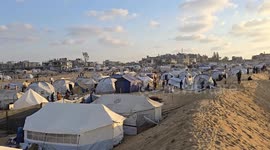 Thousands of Palestinians forced into Deir al-Balah amid intensified Israeli assault (2)