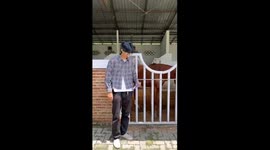 Poor man! Made this man traumatized by horses because of their anger