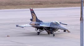 Turkish Air Force’s SOLOTÜRK performs at TEKNOFEST in Istanbul