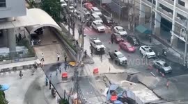 Road collapses into abyss during botched subway train construction in Bangkok