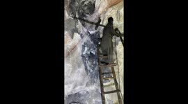 How hard is to mine Himalayan salt in mine .