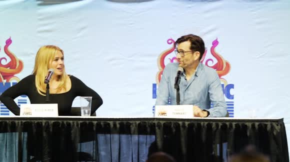 Dr who cast: Q&A with David Tennant & Billie Piper Comicon 2025 in Los Angeles convention center