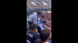 Noisy fan dragged from the stand at tennis open in China