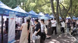 China: Chinese employers race for AI talent