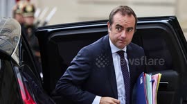 UNCAPTIONED: Outgoing French PM Lecornu Begins Last-Ditch Talks Amid Political Crisis