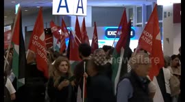 Greta Thunberg welcomed by thousands after Israeli deportation in Athens, Greece