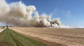 US: Dry, Windy Weather Fuels Cornfield Fire in Ford County, Illinois