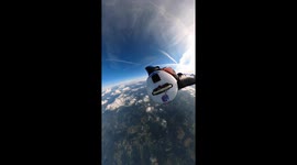 Wingsuit Collision Momentarily Knocks Instructor Unconscious