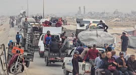 Displaced Palestinians flood roads back to shattered Gaza as ceasefire holds