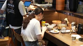 China: Solo dining trend heats up in China