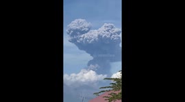 Mount Lewotobi Laki-laki volcano eruption sends 10km high ash cloud above homes