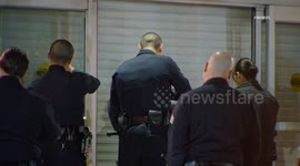 US, Los Angeles: Winnetka Police Clear CVS Pharmacy Following Burglary