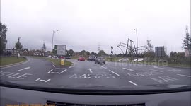 UK driver forced to slam on the brakes to avoid hitting school children