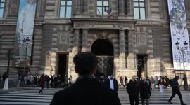 France: France arrests 5 more suspects over Louvre Museum burglary in Paris