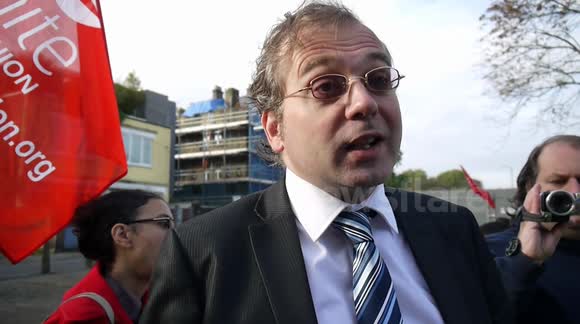 Labour Councillor confronted over cuts in Southwark 