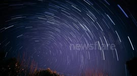 Spectacular Night Sky Timelapse Starspin with Star Trail Composite V10643d 