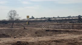 Israeli army places border markers east of Deir Al-Balah