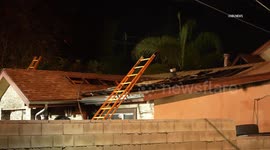 US, Los Angeles: Sunland Firefighters Conduct Rescue Amid Structure Fire Leaving 1 Injured 2 Dead