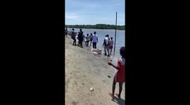 Locals catch giant grouper fish using simple fishing technique