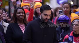 New York mayoral candidate Mamdani holds ‘Sunrise Address’ in front of city hall