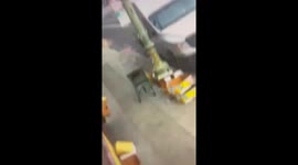 Brave housewife uses cardboard box to fight off attacker in California