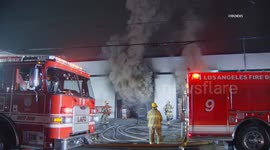 US, Los Angeles: Downtown Los Angeles Commercial Fire