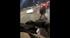 Brazilian Woman Tries to Teach Argentine motorcyclist How to Lane-Split