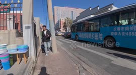 Deliveryman crashes into tricycle after driving against traffic