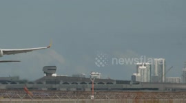 US: Flight delays, cancellations mount as shutdown strains US aviation industry