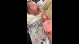 Baby startled by own amplified cry in Shandong, China